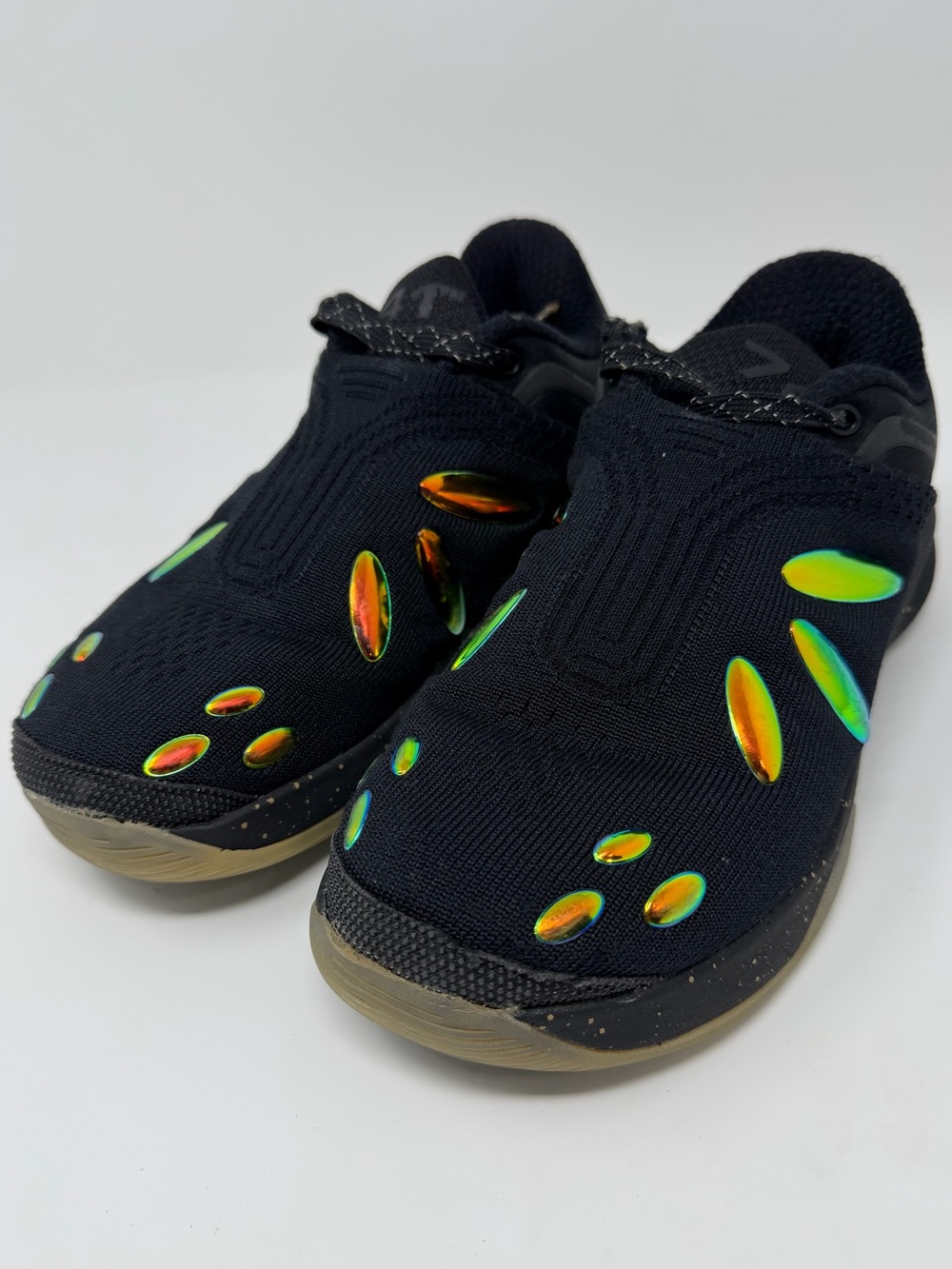 Kids 741 Performance Black Slip-On Basketball sneakers sz. 5.5y